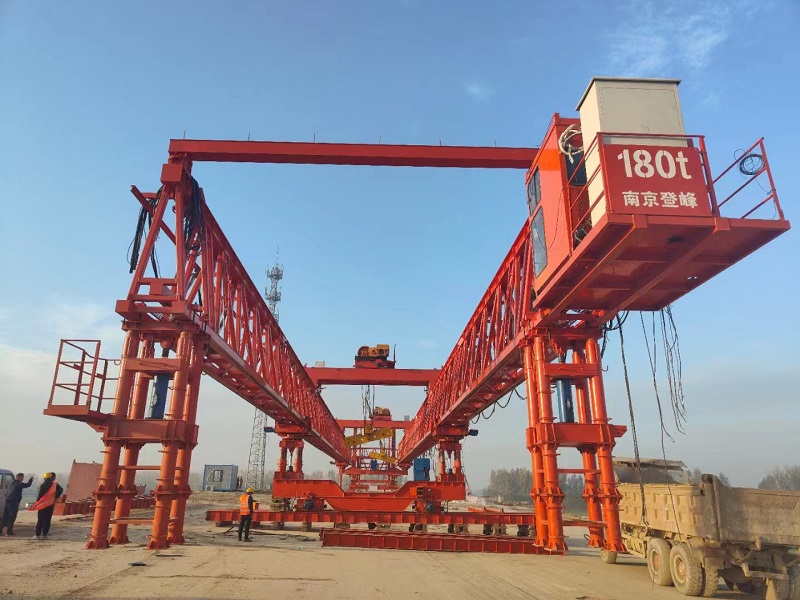 甘肃酒泉双梁式架桥机厂家 双梁式架桥机模块化设计应用及实际工程解析​