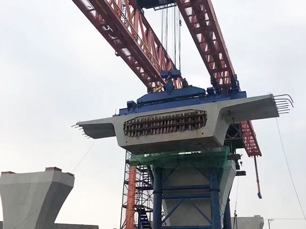 广东架桥机厂家 单导梁架桥机的维护与保养重点